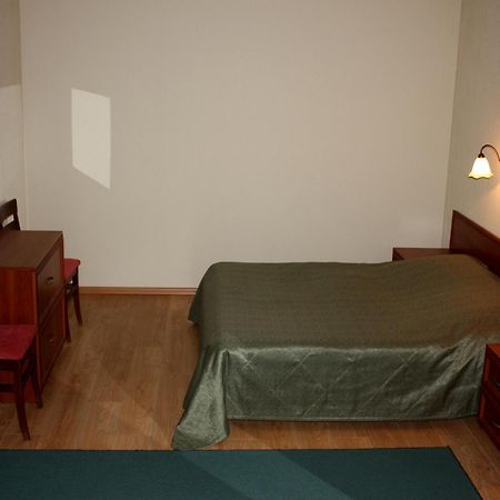 Mini-Hotel On Geroiv Energetykiv Street 18 Kiev Ngoại thất bức ảnh