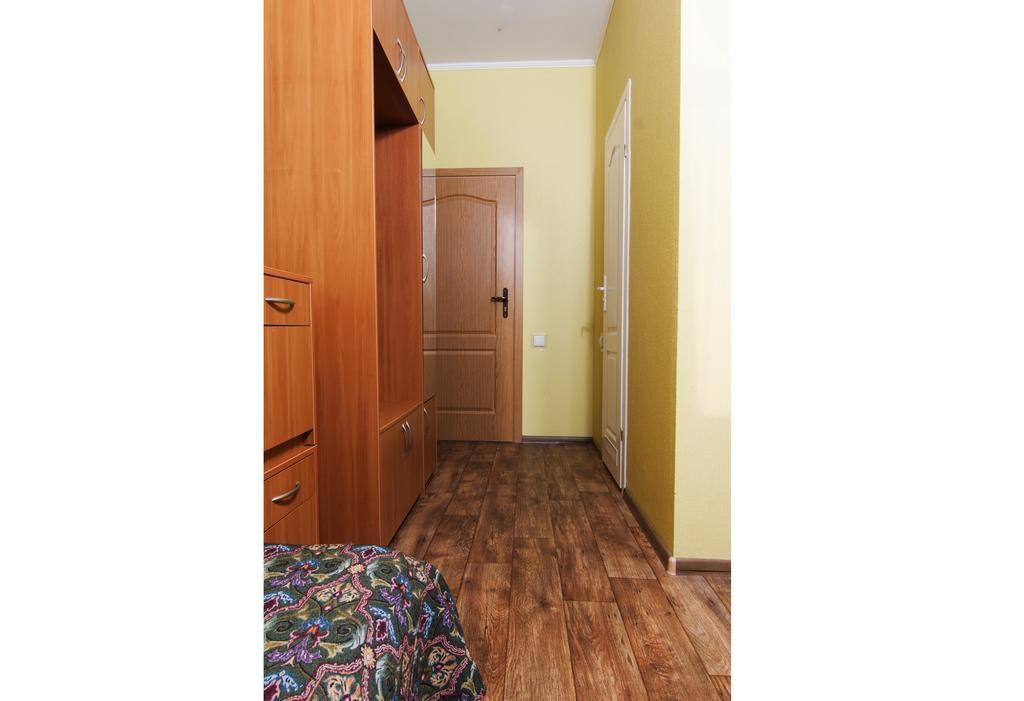 Mini-Hotel On Geroiv Energetykiv Street 18 Kiev Ngoại thất bức ảnh
