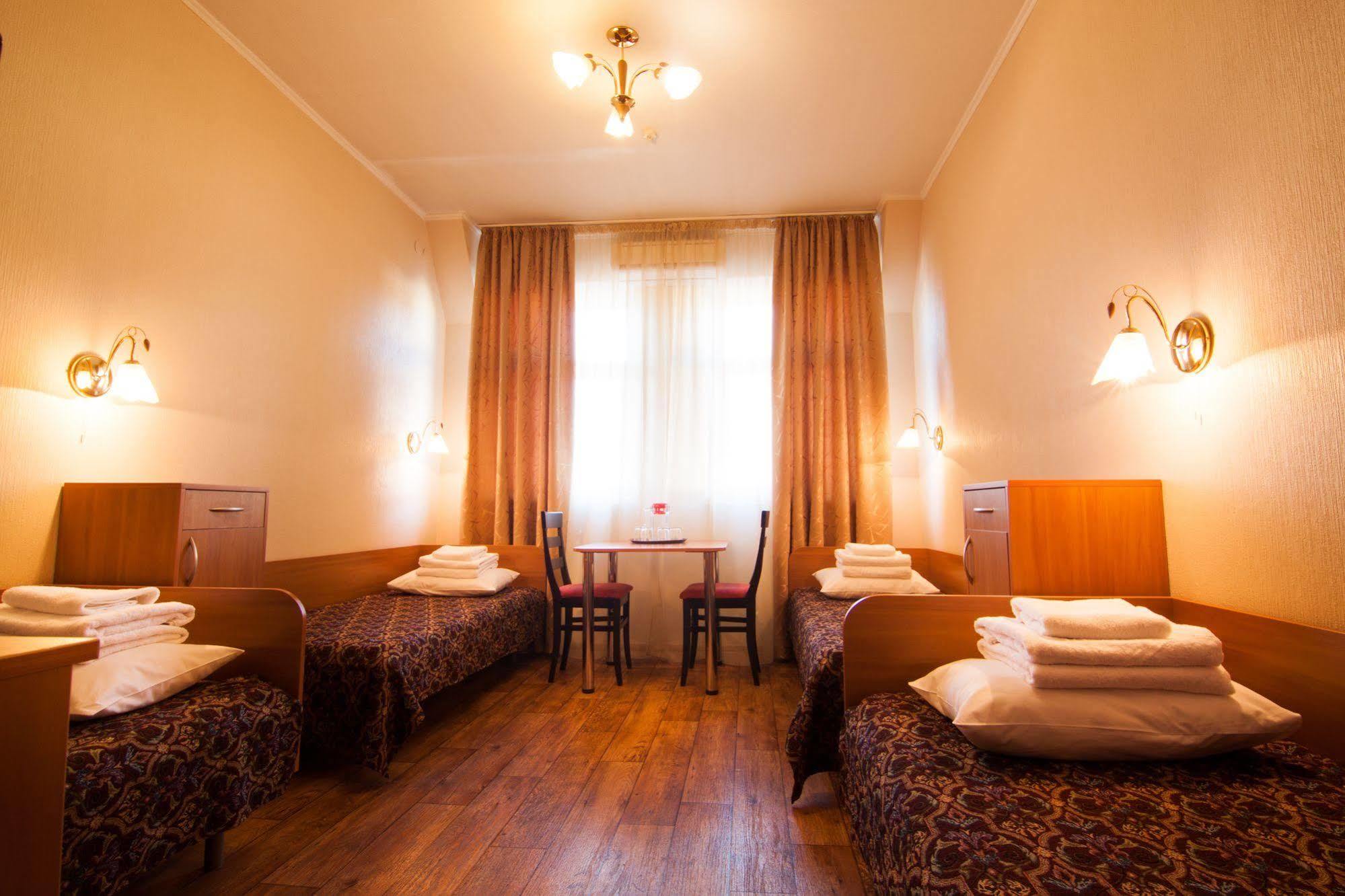 Mini-Hotel On Geroiv Energetykiv Street 18 Kiev Ngoại thất bức ảnh