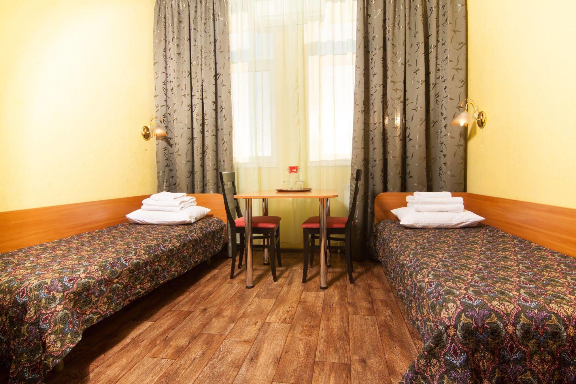 Mini-Hotel On Geroiv Energetykiv Street 18 Kiev Ngoại thất bức ảnh