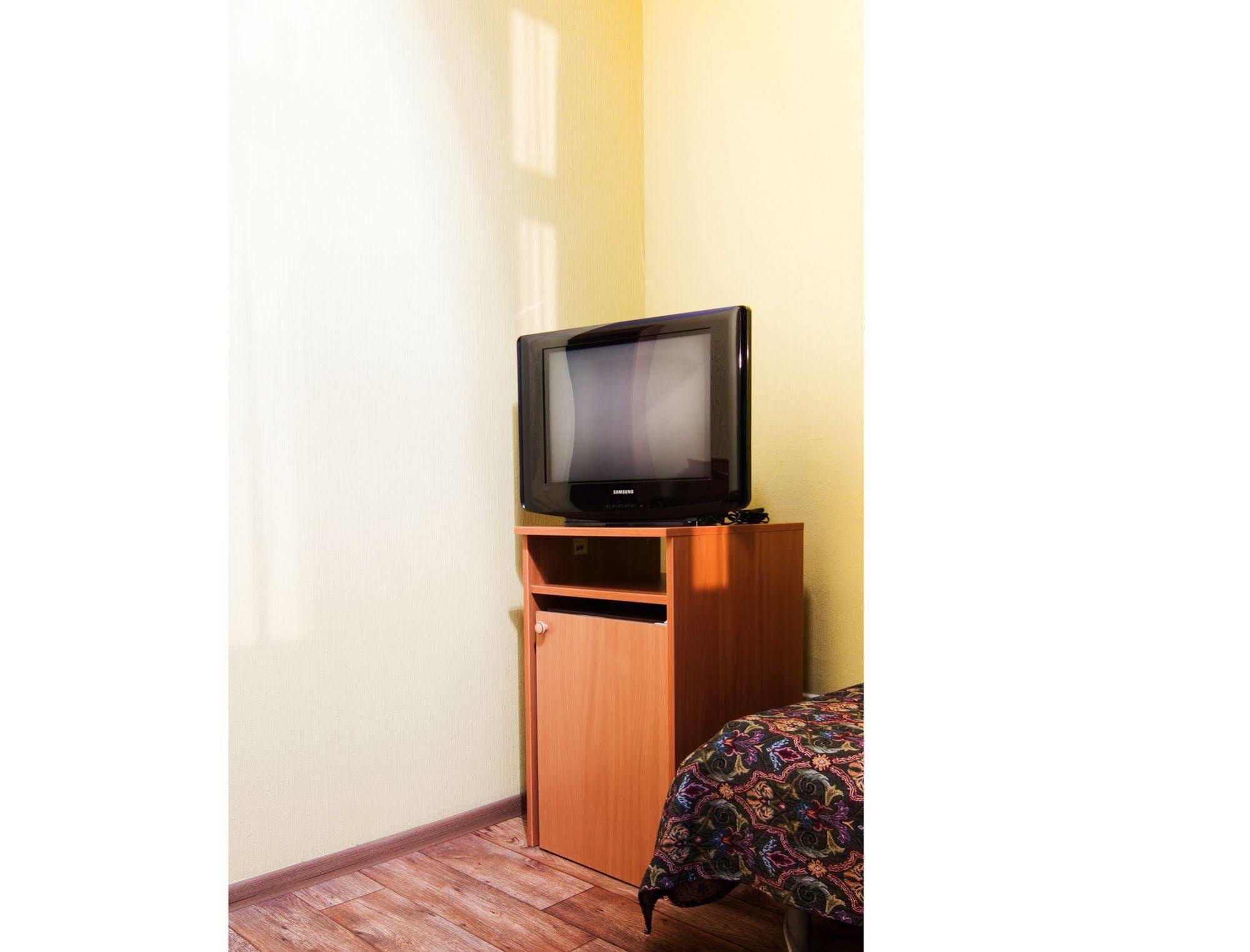 Mini-Hotel On Geroiv Energetykiv Street 18 Kiev Ngoại thất bức ảnh