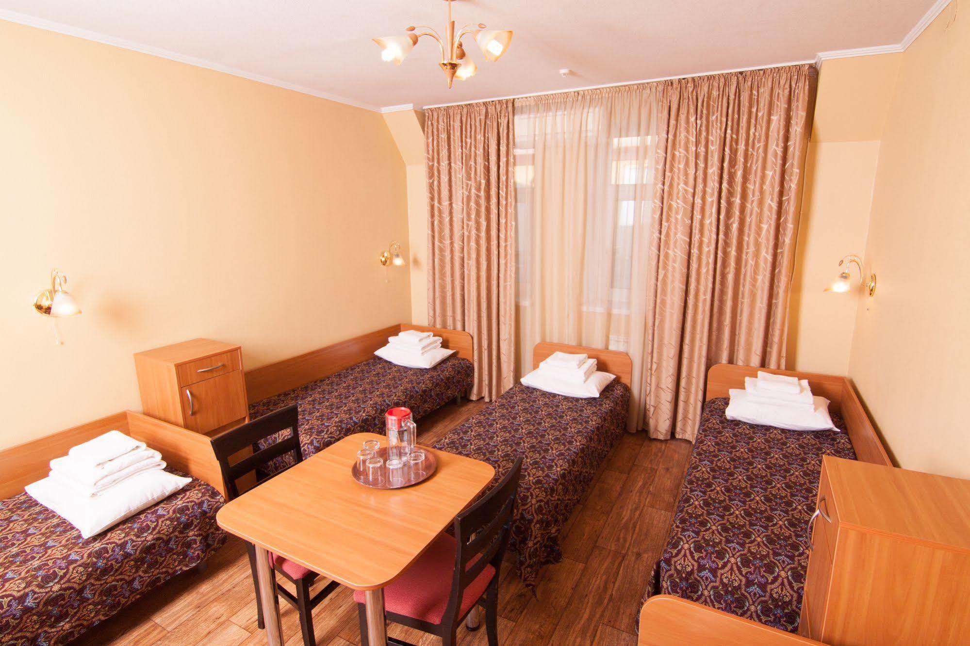 Mini-Hotel On Geroiv Energetykiv Street 18 Kiev Ngoại thất bức ảnh